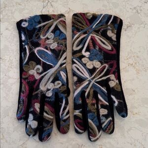 Embroidered Fleece Lined Women's Gloves